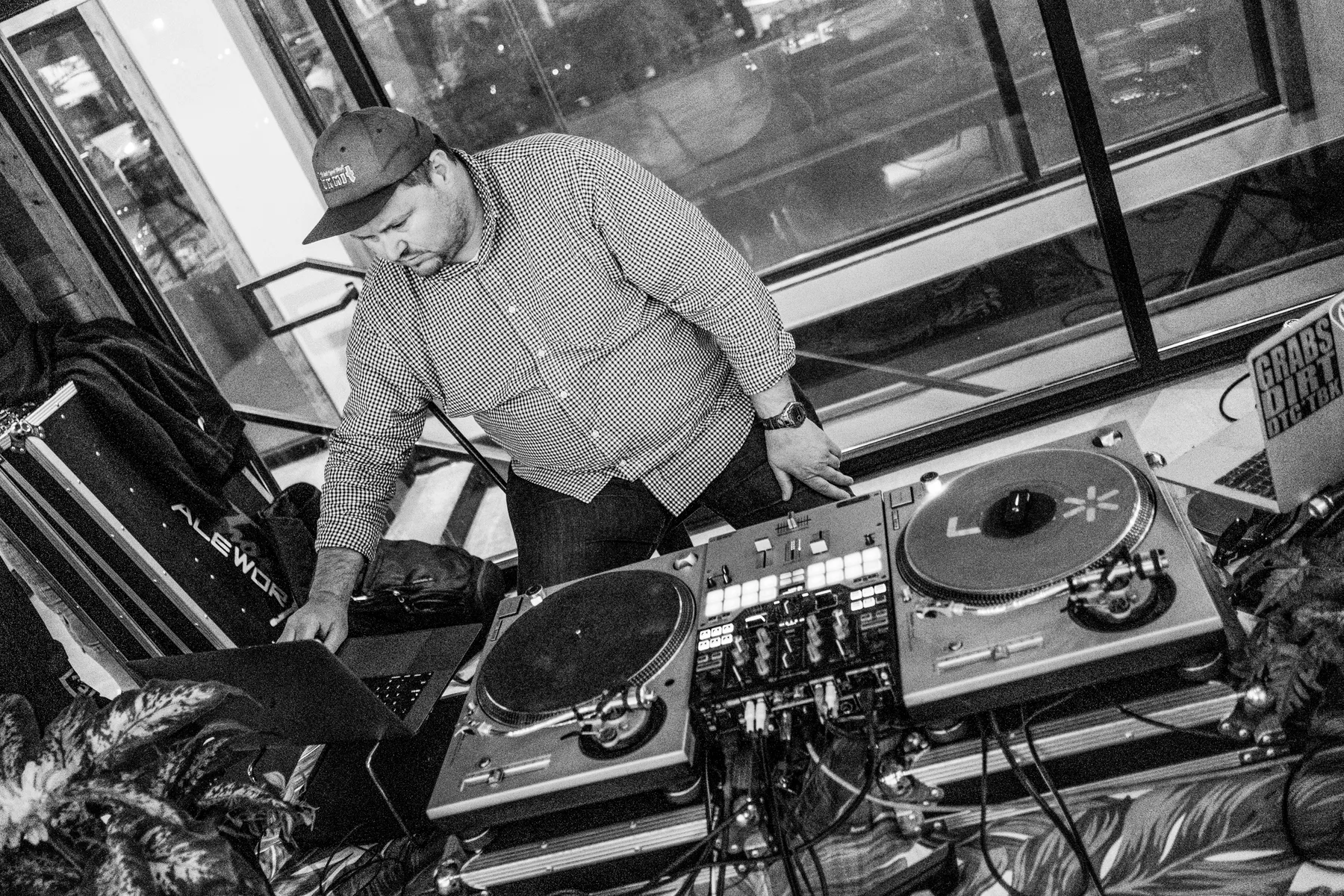 DJ performance photography for Thermites Sound System